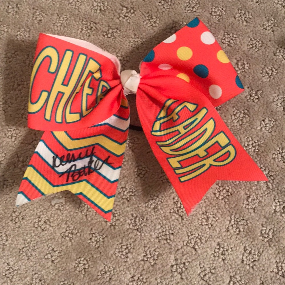 Cheer Bow